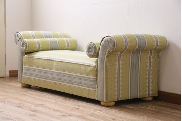 中古　海外輸入品　北欧風のファブリックがお洒落なカウチソファ(ベンチソファ、2人掛け)(R-046021)