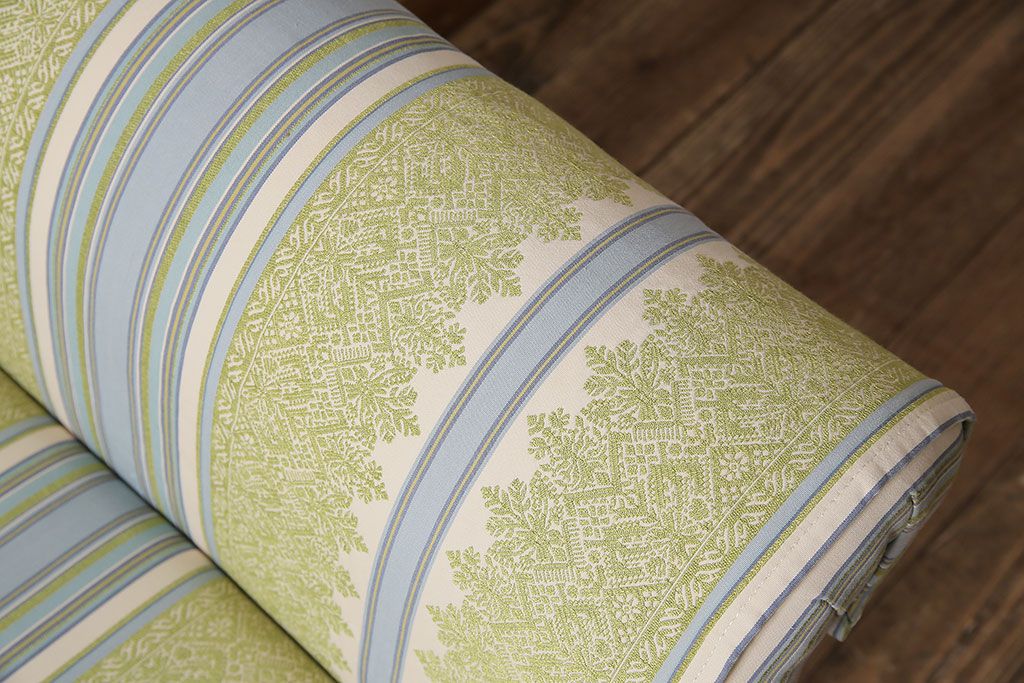 中古　海外輸入品　北欧風のファブリックがお洒落なカウチソファ(ベンチソファ、2人掛け)(R-046021)