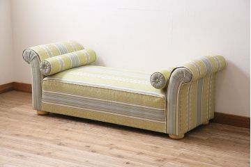 中古　海外輸入品　北欧風のファブリックがお洒落なカウチソファ(ベンチソファ、2人掛け)(R-046021)