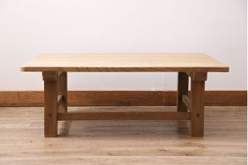 アンティーク家具　昭和初期　ストリップド(剥離)　総ケヤキ材　杢目が楽しめるシンプルなつくりの座卓(ローテーブル、センターテーブル)(R-046022)