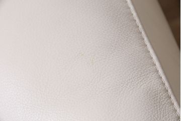 中古　NATUZZI(ナツッジ)　Italsofa(イタルソファ)　本革　イタリアモダンな1Pソファ(アームチェア、一人掛け)(R-046023)