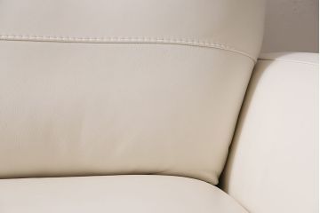 中古　NATUZZI(ナツッジ)　Italsofa(イタルソファ)　本革　イタリアモダンな1Pソファ(アームチェア、一人掛け)(R-046023)