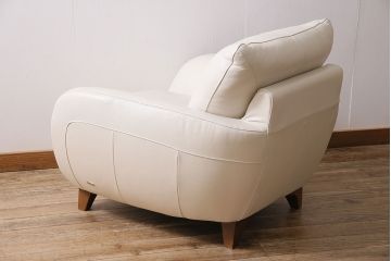 中古　NATUZZI(ナツッジ)　Italsofa(イタルソファ)　本革　イタリアモダンな1Pソファ(アームチェア、一人掛け)(R-046024)