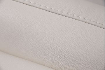 中古　NATUZZI(ナツッジ)　Italsofa(イタルソファ)　本革　イタリアモダン　可愛らしいフォルムのオットマン(スツール、チェア)(R-046025)