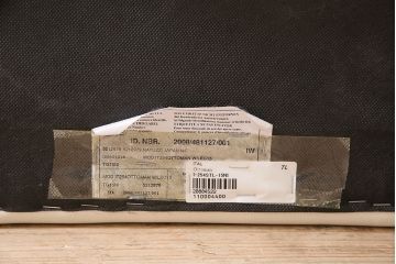 中古　NATUZZI(ナツッジ)　Italsofa(イタルソファ)　本革　イタリアモダン　可愛らしいフォルムのオットマン(スツール、チェア)(R-046025)