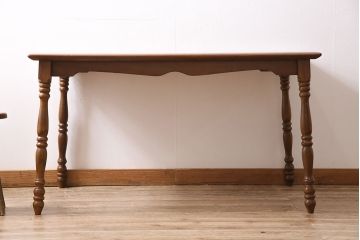 和製ビンテージ　飛騨家具　柏木工　レア!　昭和の薫り漂う優美なダイニングテーブル(テーブル、机、4人掛け)(R-046027)