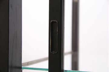 アンティーク家具　ナラ材　小ぶり　シックな黒色のガラスケース(ショーケース、飾り棚、陳列棚、什器)(R-046029)