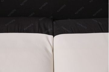 中古　NATUZZI(ナツッジ)　Italsofa(イタルソファ)　本革　ミッドセンチュリーなイタリア製の2人掛けソファ(ラブソファ)(R-046030)