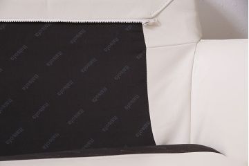 中古　NATUZZI(ナツッジ)　Italsofa(イタルソファ)　本革　ミッドセンチュリーなイタリア製の2人掛けソファ(ラブソファ)(R-046030)