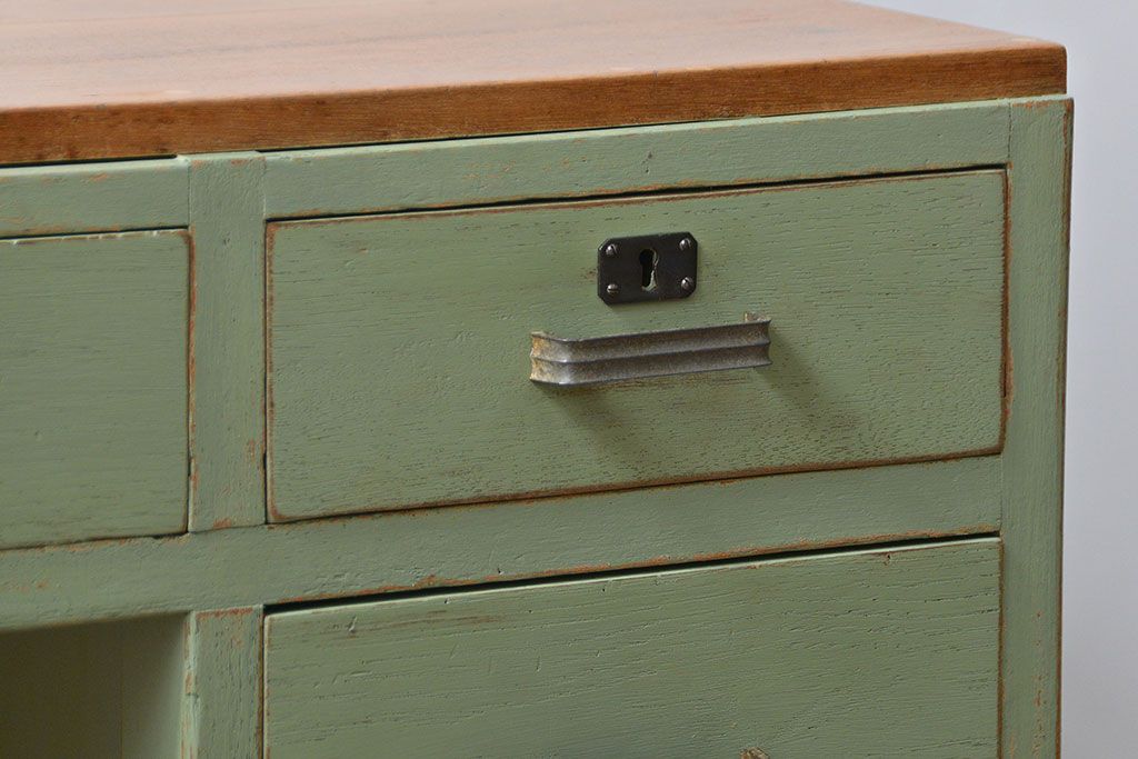 レトロ家具　小振りでかわいいペイントデスク(片袖机)(R-046036)