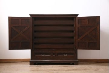 中古　松本民芸家具　衣装盆と取り替えられる棚板付きG型和タンス(チェスト、収納棚、着物箪笥)(定価約79万円)(R-046043)