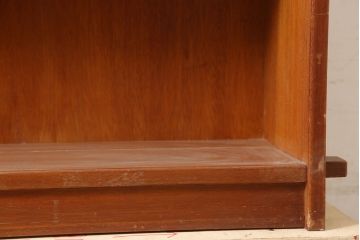 ビンテージ家具　楔式　シンプルな木製の本棚(飾り棚、ブックシェルフ)(R-046044)