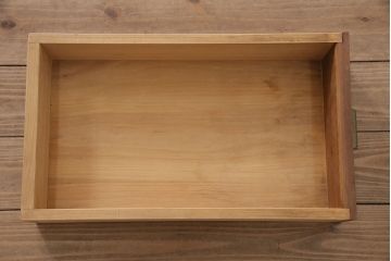 アンティーク家具　昭和初期　ストリップド(剥離)　槐(エンジュ)材　落ち着いた色合いが素敵なワードローブ(洋服タンス)(R-046047)