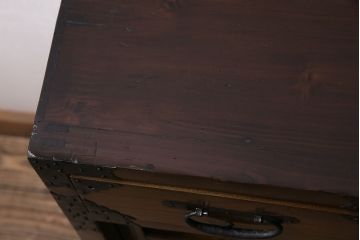 アンティーク家具　ヒノキ・ケヤキ材　サイドチェスト風にリメイクした小タンス(時代箪笥、戸棚)(R-046048)