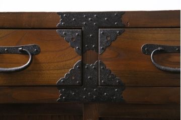 アンティーク家具　ヒノキ・ケヤキ材　サイドチェスト風にリメイクした小タンス(時代箪笥、戸棚)(R-046048)