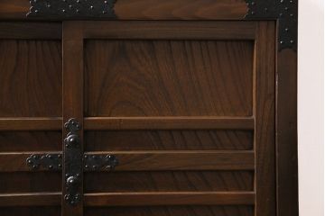 アンティーク家具　ヒノキ・ケヤキ材　サイドチェスト風にリメイクした小タンス(時代箪笥、戸棚)(R-046048)