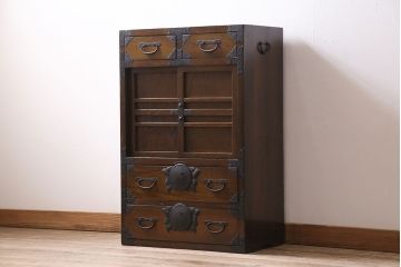 アンティーク家具　ヒノキ・ケヤキ材　サイドチェスト風にリメイクした小タンス(時代箪笥、戸棚)(R-046048)