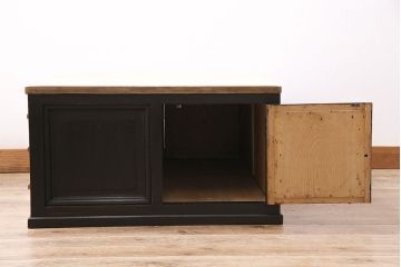 アンティーク家具　昭和初期　ストリップド(剥離)　栓材　バイカラーがおしゃれな戸棚付きの両袖机(文机、ローテーブル、センターテーブル)(R-046077)