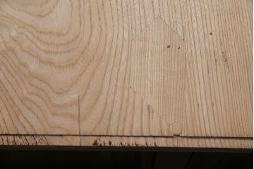 アンティーク家具　昭和初期　ストリップド(剥離)　栓材　バイカラーがおしゃれな戸棚付きの両袖机(文机、ローテーブル、センターテーブル)(R-046077)