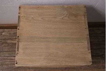 レトロ家具　ストリップド(剥離)　素朴な木味が魅力の昭和レトロな糸ケース(小引き出し)(R-046080)