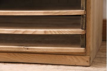 レトロ家具　ストリップド(剥離)　素朴な木味が魅力の昭和レトロな糸ケース(小引き出し)(R-046080)
