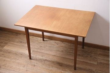 ヴィンテージ家具　北欧ビンテージ　チーク材　シンプルなエクステンションテーブル(ダイニングテーブル)(R-046087)