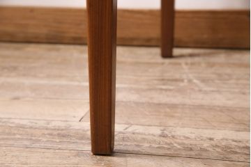 ヴィンテージ家具　北欧ビンテージ　チーク材　シンプルなエクステンションテーブル(ダイニングテーブル)(R-046087)