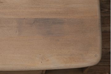ヴィンテージ家具　ストリップド(剥離)　イギリスビンテージ　ERCOL(アーコール)　パンドラボックス　キャスター付きのコーヒーテーブル(ローテーブル)(R-046091)