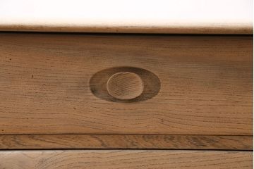 ヴィンテージ家具　ストリップド(剥離)　イギリスビンテージ　ERCOL(アーコール)　パンドラボックス　キャスター付きのコーヒーテーブル(ローテーブル)(R-046091)