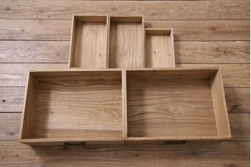 アンティーク家具　昭和初期　ストリップド(剥離)　個性的な杢目が目を引く茶箪笥(茶棚、飾り棚、収納棚)(R-046092)