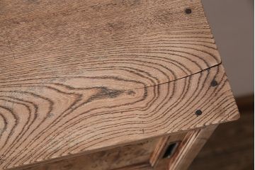 アンティーク家具　昭和初期　ストリップド(剥離)　個性的な杢目が目を引く茶箪笥(茶棚、飾り棚、収納棚)(R-046092)