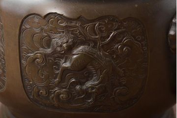 真鍮　麒麟・鳳凰・龍・亀・象の図　彫金　火鉢(鉢カバー、傘立て)(R-046099)
