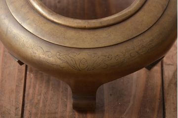 大正〜昭和初期　波千鳥の図　銀象嵌　真鍮薄端　花瓶(華道)(R-046100)