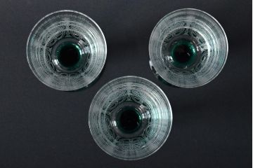 KAGAMI　カガミクリスタル　ワイングラス3点(切子、エッチング)(R-046102)