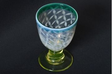 明治〜大正　青縁暈し七宝繋ぎ文ウラン足　氷コップ(R-046104)
