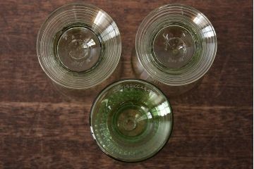 イタリア　ベネチアンガラス　グリーン(緑)　グラス3客セット(サイン、作家物、コップ、洋食器、ヴェネチアングラス)(R-046107)