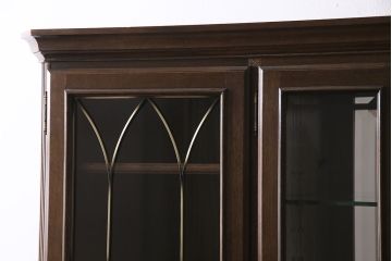 中古　カリモク　domani(ドマーニ)　QUEENS LIFE(クイーンズライフ)　高級感溢れる佇まいが魅力のキャビネット(飾り棚、食器棚、収納棚)(R-046116)