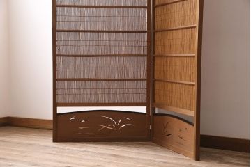 中古　民芸家具　透かし彫りの入った涼しげな花寄せ屏風(つい立て、茶道具、葭屏風)(R-046117)