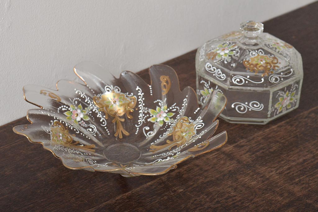 イタリア　ベネチアンガラス　金彩　花の図　小物入れ・お皿　2点セット(変形皿、菓子皿、洋食器、ヴェネチアングラス)(R-046123)