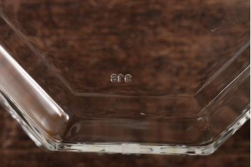 イタリア　ベネチアンガラス　金彩　花の図　小物入れ・お皿　2点セット(変形皿、菓子皿、洋食器、ヴェネチアングラス)(R-046124)