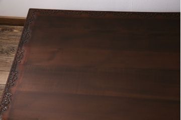 ヴィンテージ家具　伝統工芸　軽井沢彫り　サクラの彫刻をあしらった特大サイズの座卓(センターテーブル、ビンテージ)(R-046141)
