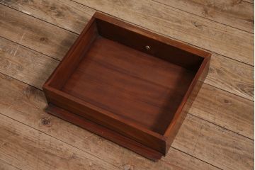 イギリスアンティーク　マホガニー　赤みがかった木肌が美しいシェルフ(棚、飾り棚)(R-046147)