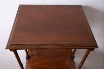 イギリスアンティーク　マホガニー　赤みがかった木肌が美しいシェルフ(棚、飾り棚)(R-046147)