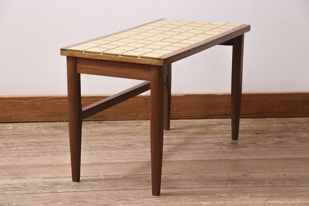 北欧ヴィンテージ　チーク材　レトロなタイルトップのサイドテーブル(テーブル、ビンテージ)(R-046148)