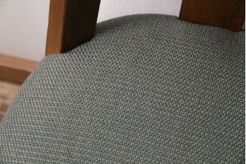 昭和レトロ　ナラ材　やさしい色合いの回転チェア(回転椅子、アームチェア、イス)(R-046155)