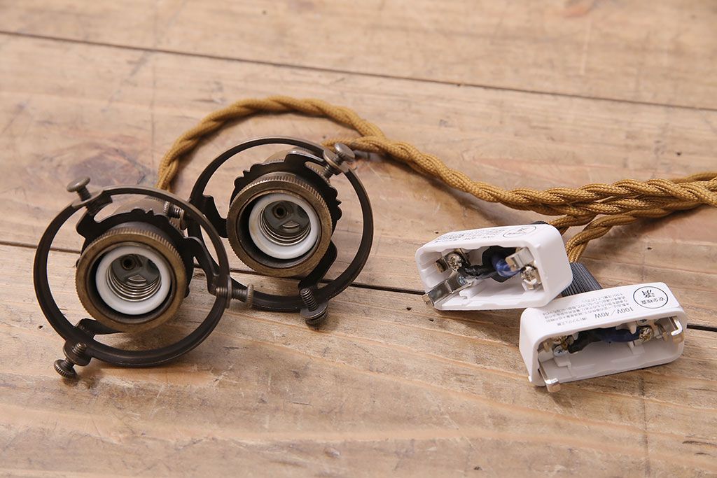 アンティーク照明　戦前　レトロな平笠シェードのペンダントライト2個セット(天井照明、吊り下げ照明、電笠)(R-046186)