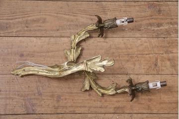 ヴィンテージ照明　フランスビンテージ　大ぶりなルイ15世様式のウォールランプ(壁付け照明、壁掛け照明)(R-046191)