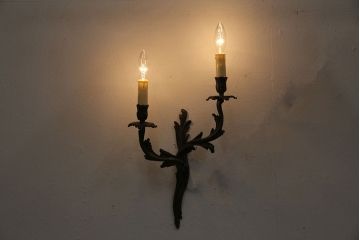 ヴィンテージ照明　フランスビンテージ　大ぶりなルイ15世様式のウォールランプ(壁付け照明、壁掛け照明)(R-046192)