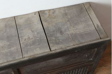 アンティーク家具　明治大正期　和の情緒溢れるデザインの収納箪笥・上段(キャビネット、水屋箪笥)(R-046232)