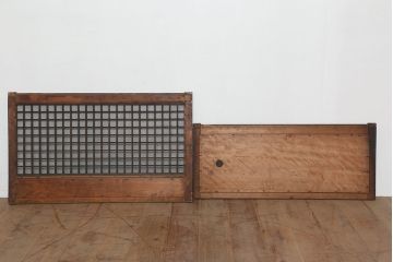 アンティーク家具　明治大正期　和の情緒溢れるデザインの収納箪笥・上段(キャビネット、水屋箪笥)(R-046232)